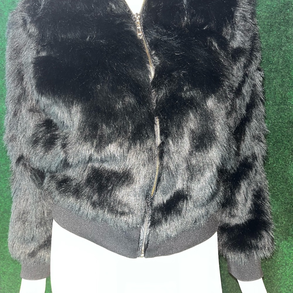 Say what! Fur jacket - Picture 3 of 9